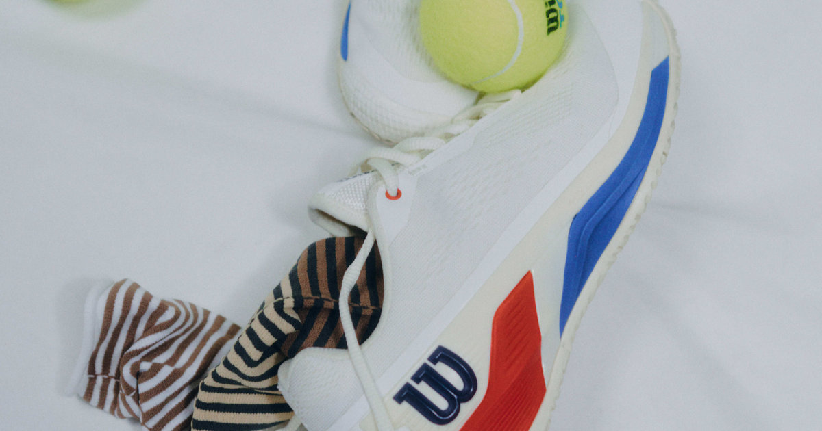 ウイルソンのテニスシューズ「RUSH PRO 4.0 OMNI」。レトロな雰囲気で