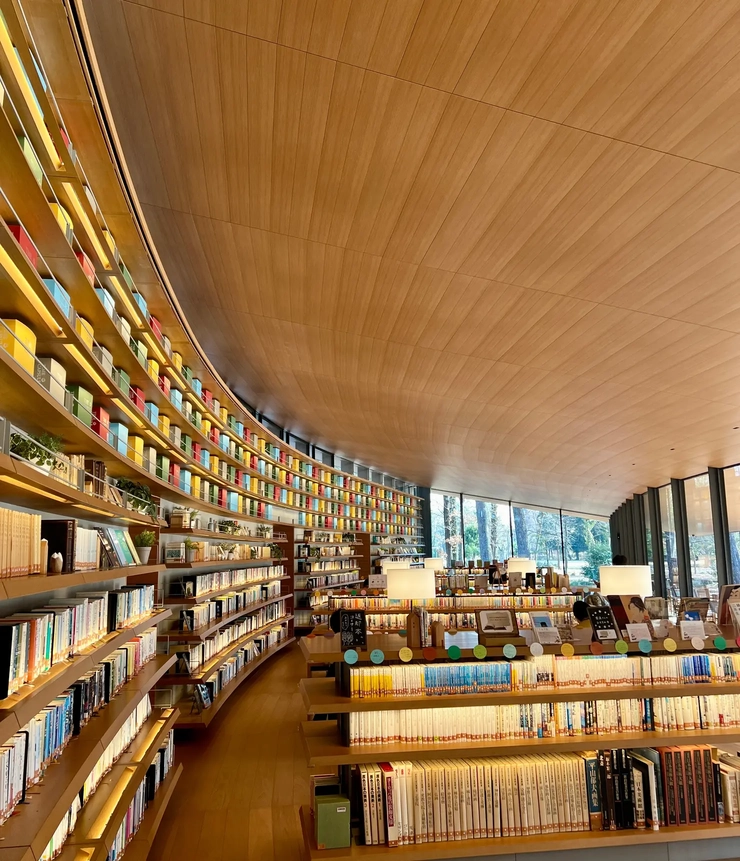 MUFG PARK 図書館