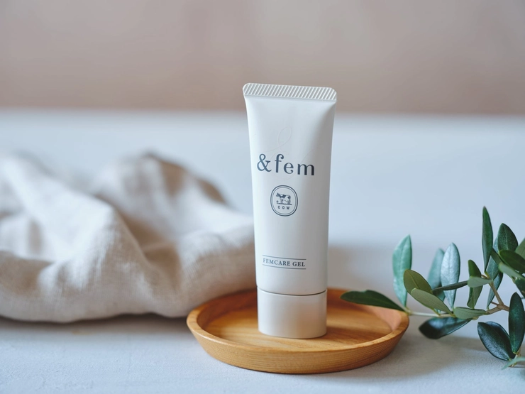 牛乳石鹸　フェムテック　フェムケア美白ジェル［医薬部外品］30ｇ￥1760