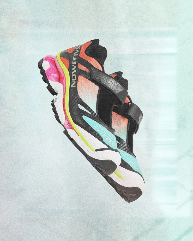 「エムエム6 メゾン マルジェラ」×「サロモン」ビビッドカラー