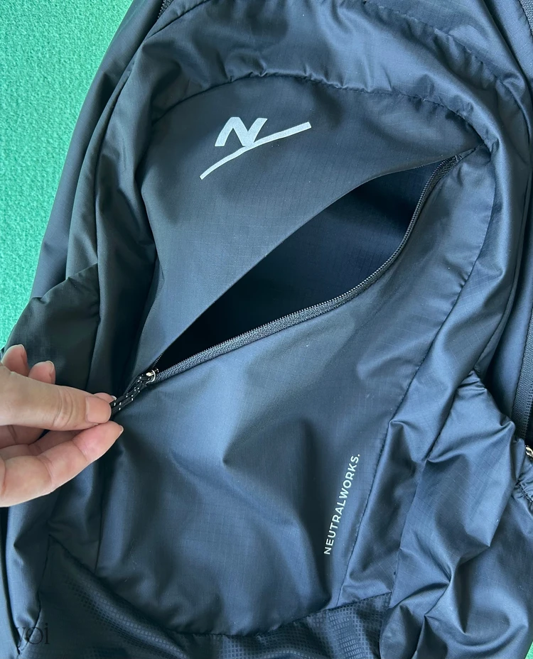 ニュートラルワークス リュック ポケット