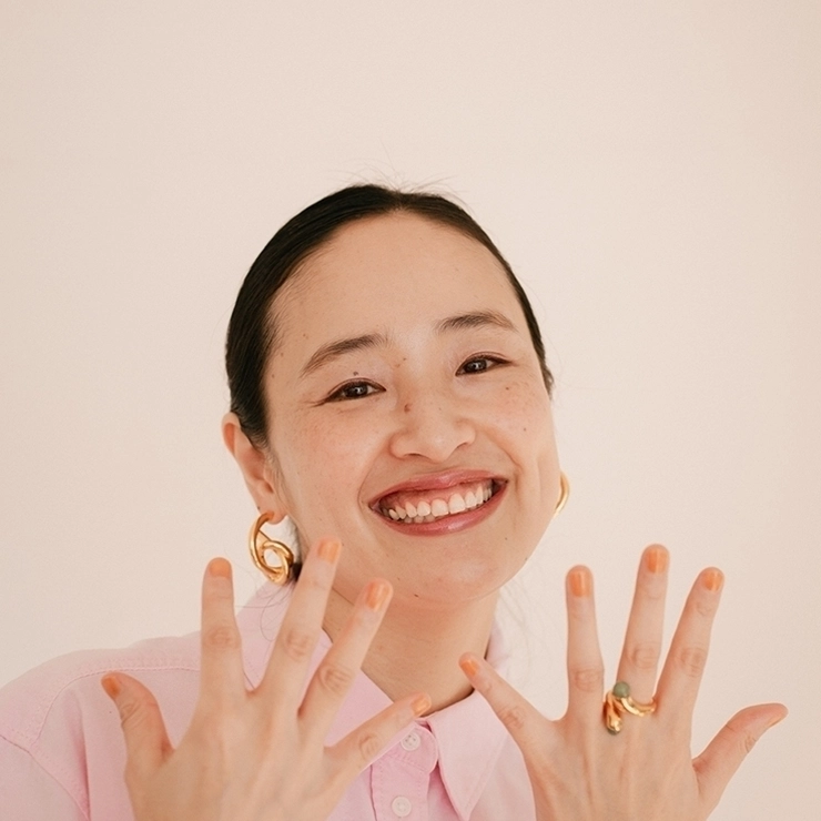 笑顔の長田杏奈さん