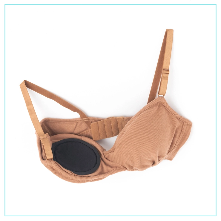 クロスプラスの吸水ブラのカップ部分