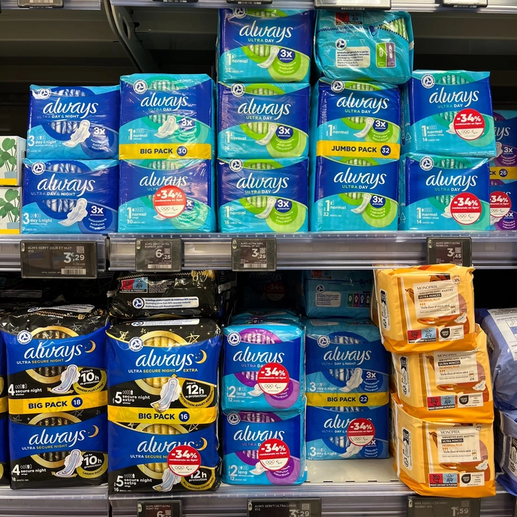 フランス  生理用品   P&G   Always   ナプキン