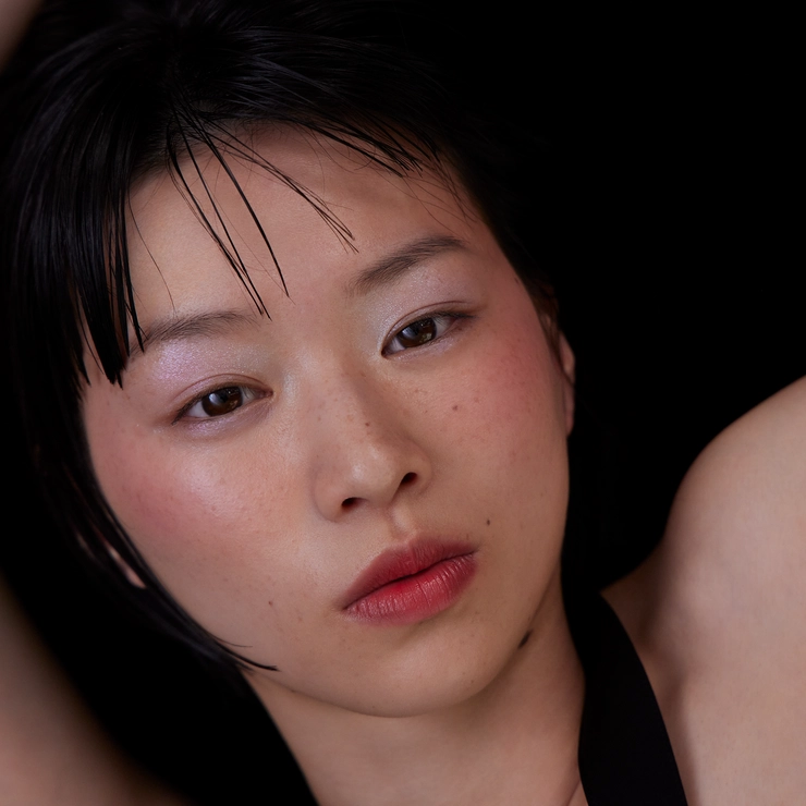 片山友希　ピンクメイク　正面　アップ